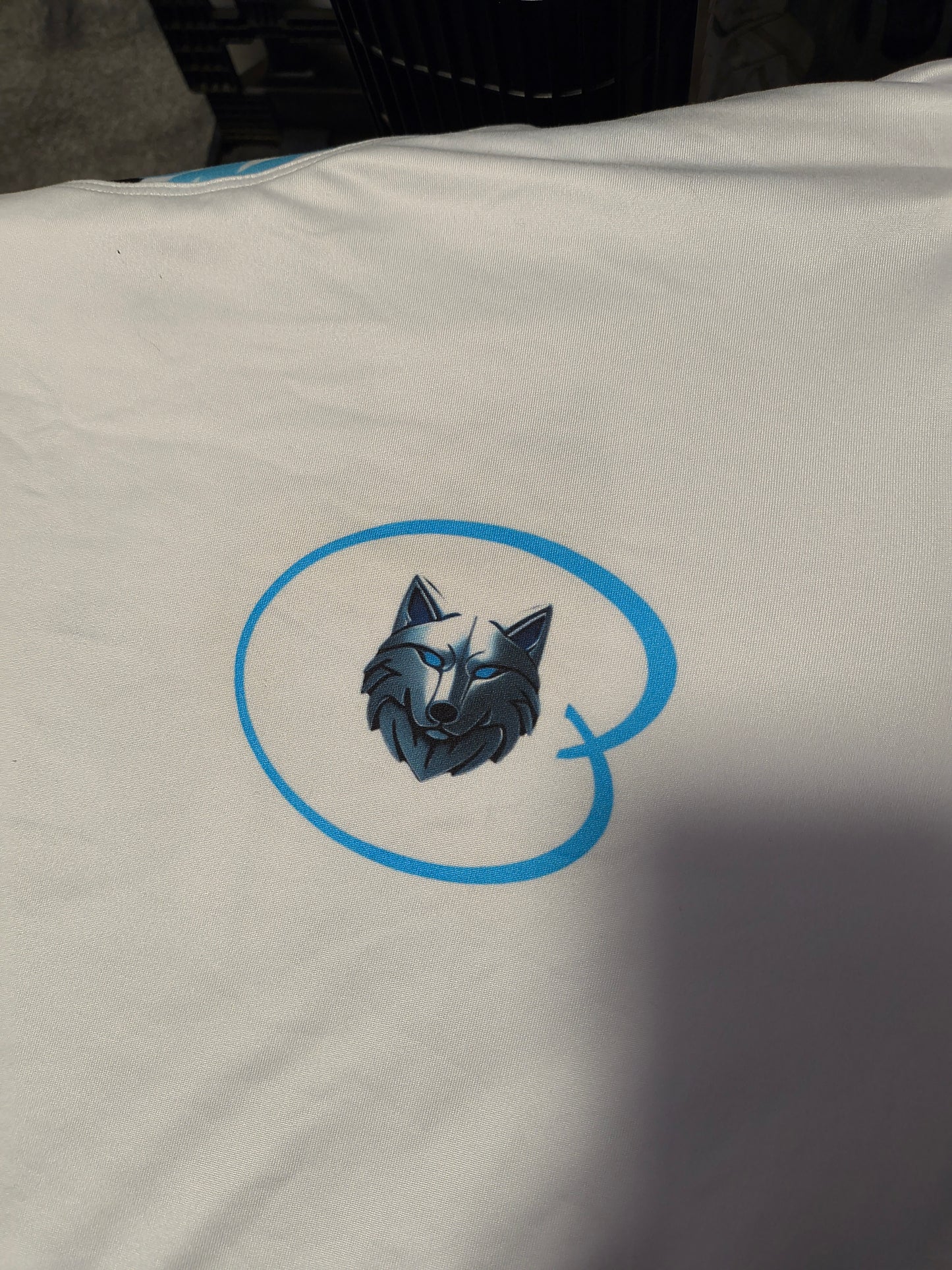 Men's Long Sleeve Shirt - Wolf T-Shirt Design